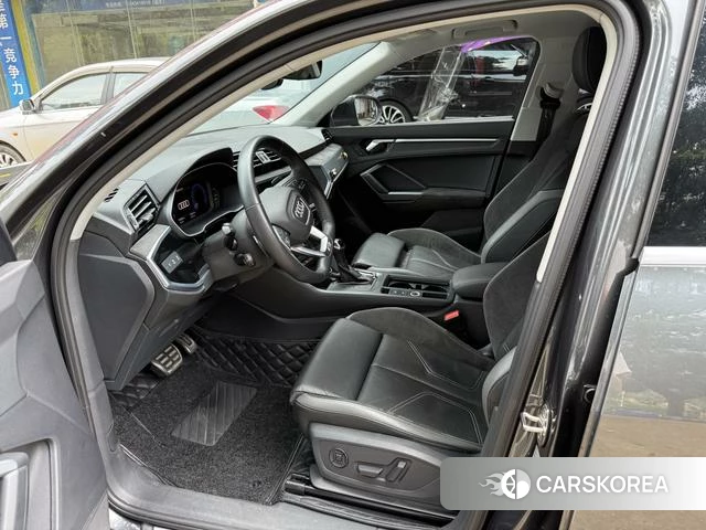 Audi Q3 Sportback 2021 Темно-серый из Китая, фото 5