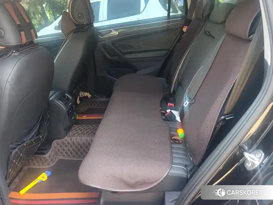 Volkswagen Tiguan L id 4679758 из Китая 8
