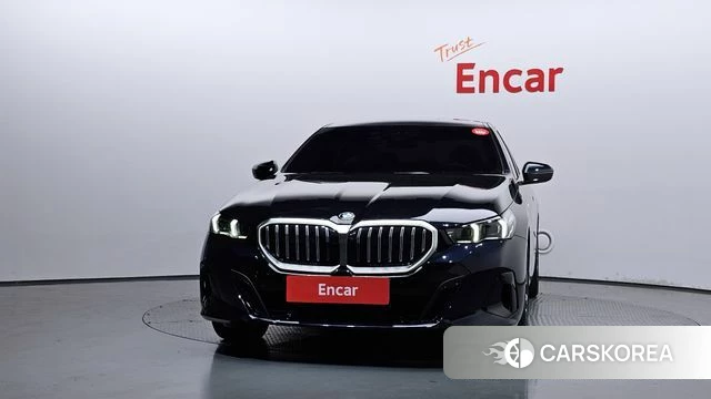 BMW 5 Series (G60) id 4523117 из Кореи 13