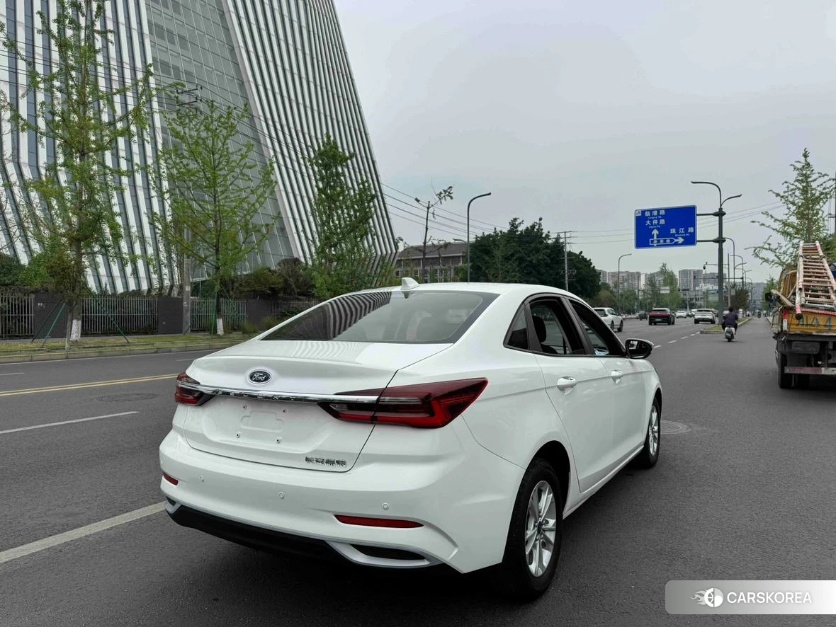 Ford Forrest id 4440450 из Китая 14