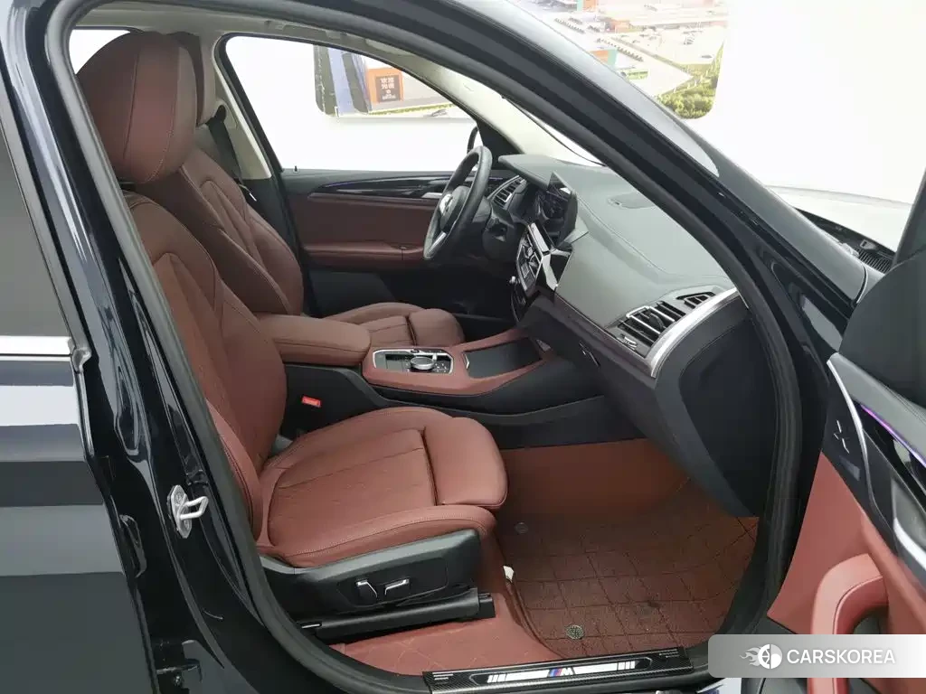 BMW iX3 id 4680461 из Китая 17