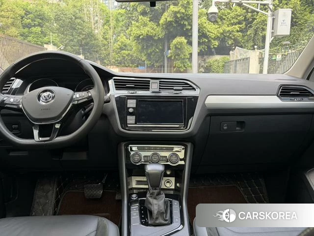 Volkswagen Tiguan L id 4219865 из Китая 20