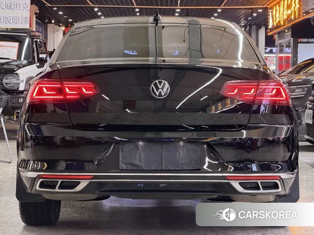 Volkswagen Magotan 2023 Черный из Китая, фото 3