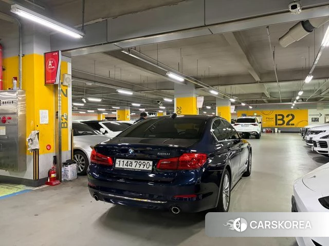 BMW 5 Series (G30) id 3853130 из Кореи 13