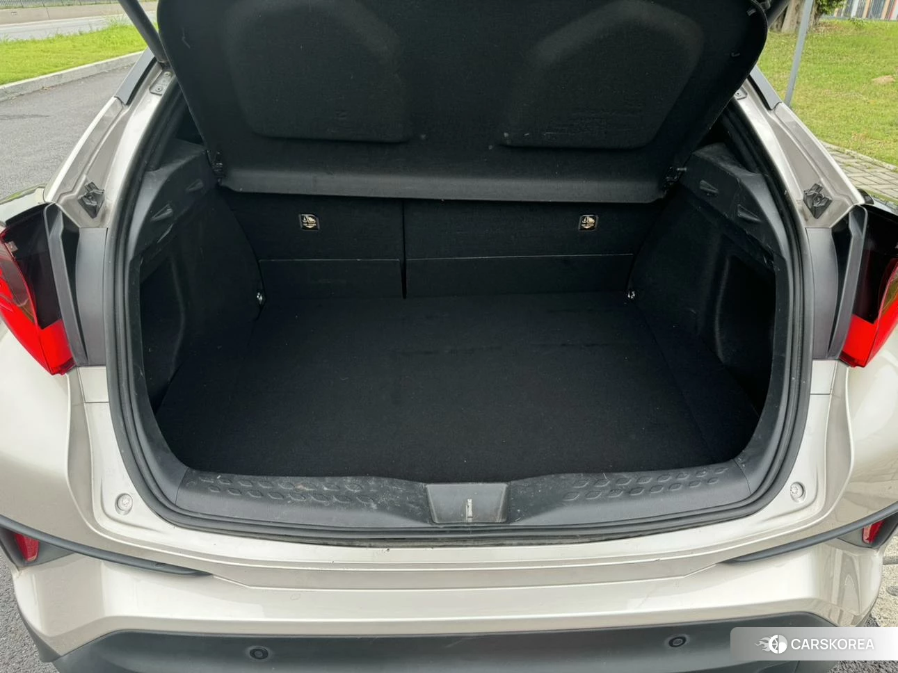 Toyota C-HR id 4454745 из Китая 13