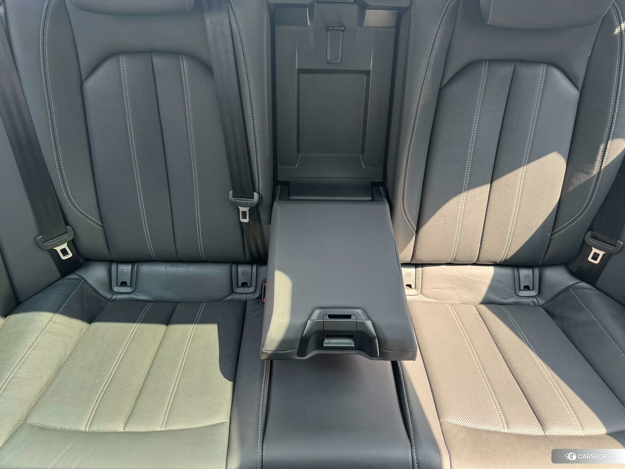 Audi A4L id 4455153 из Китая 17