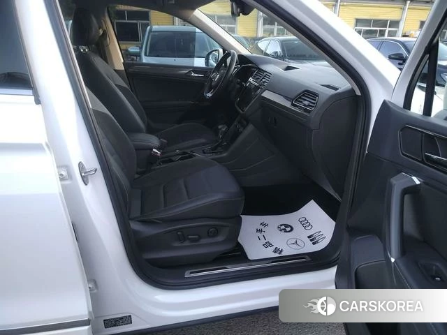 Volkswagen Tiguan L 2021 Белый из Китая, фото 6