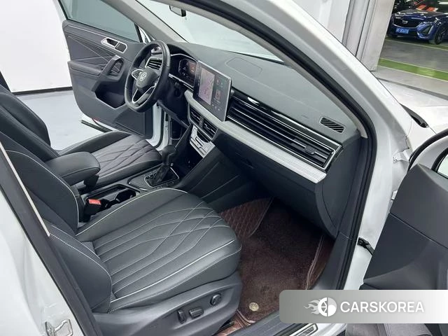Volkswagen Tiguan L 2024 Белый из Китая, фото 3