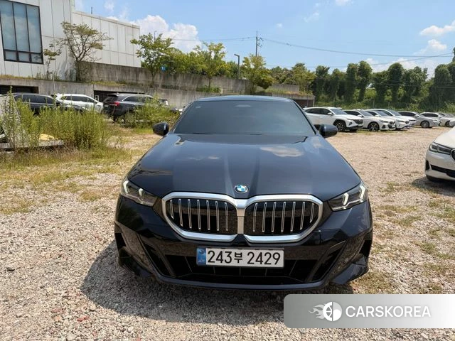 BMW 5 Series (G60) 2026 Черный из Кореи, фото 3
