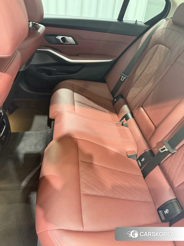 BMW 3 series id 4335741 из Китая 12