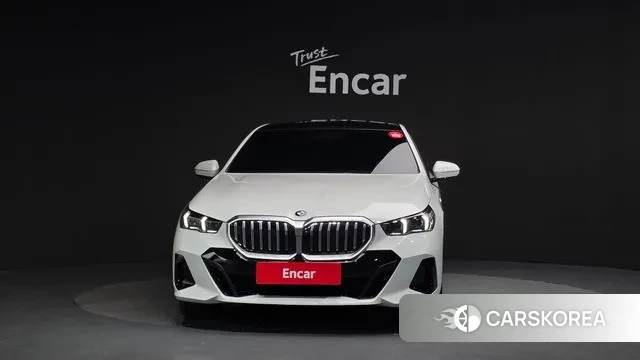 BMW 5 Series (G60) id 3512056 из Кореи 13