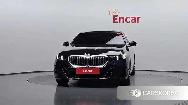 BMW 5 Series (G60) id 3426139 из Кореи 13