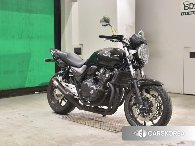 Проданный Honda CB400SF 2019 из Японии