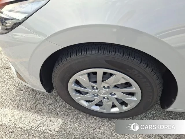 Hyundai Avante (CN7) 2021 Серебристо-серый из Кореи, фото 3