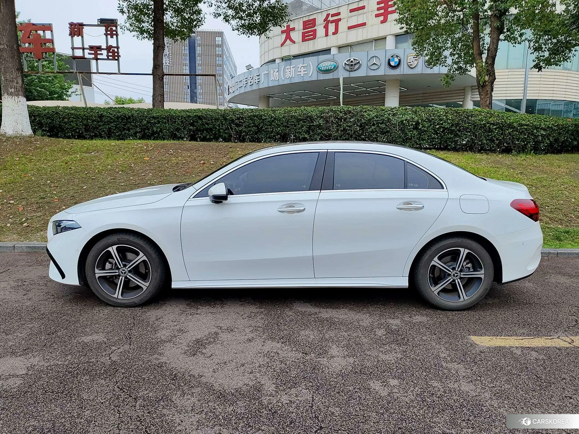Mercedes-Benz Class A 2023 Белый из Китая, фото 4