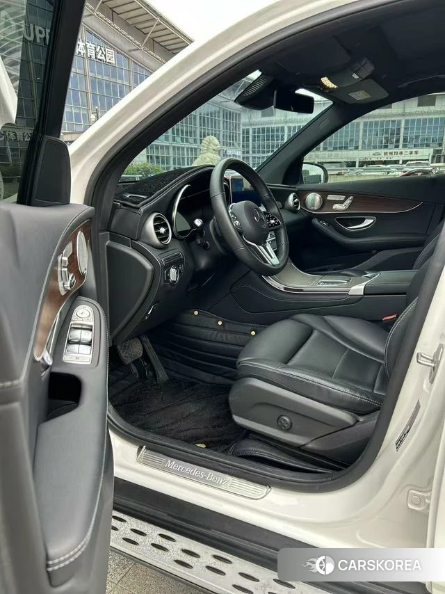 Mercedes-Benz GLC 2021 Белый из Китая, фото 5