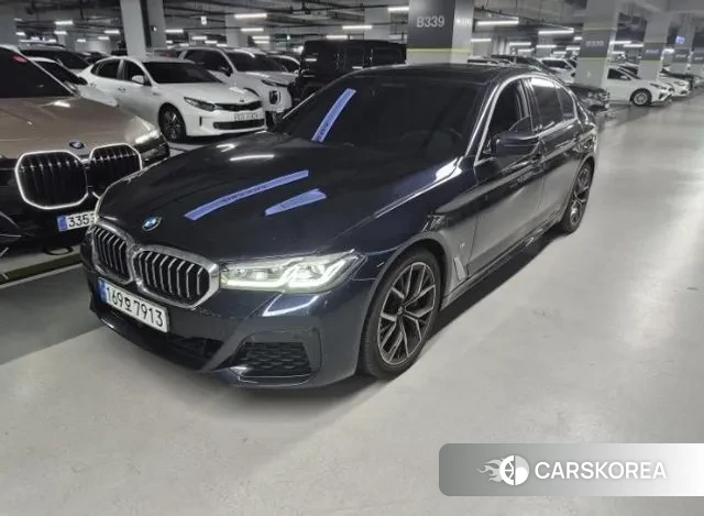 BMW 5 Series (G30) 2022 Черный из Кореи, фото 3