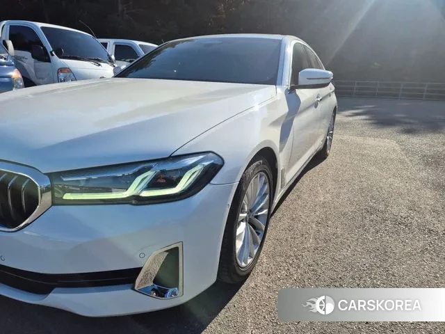 BMW 5 Series (G30) id 3443130 из Кореи 12