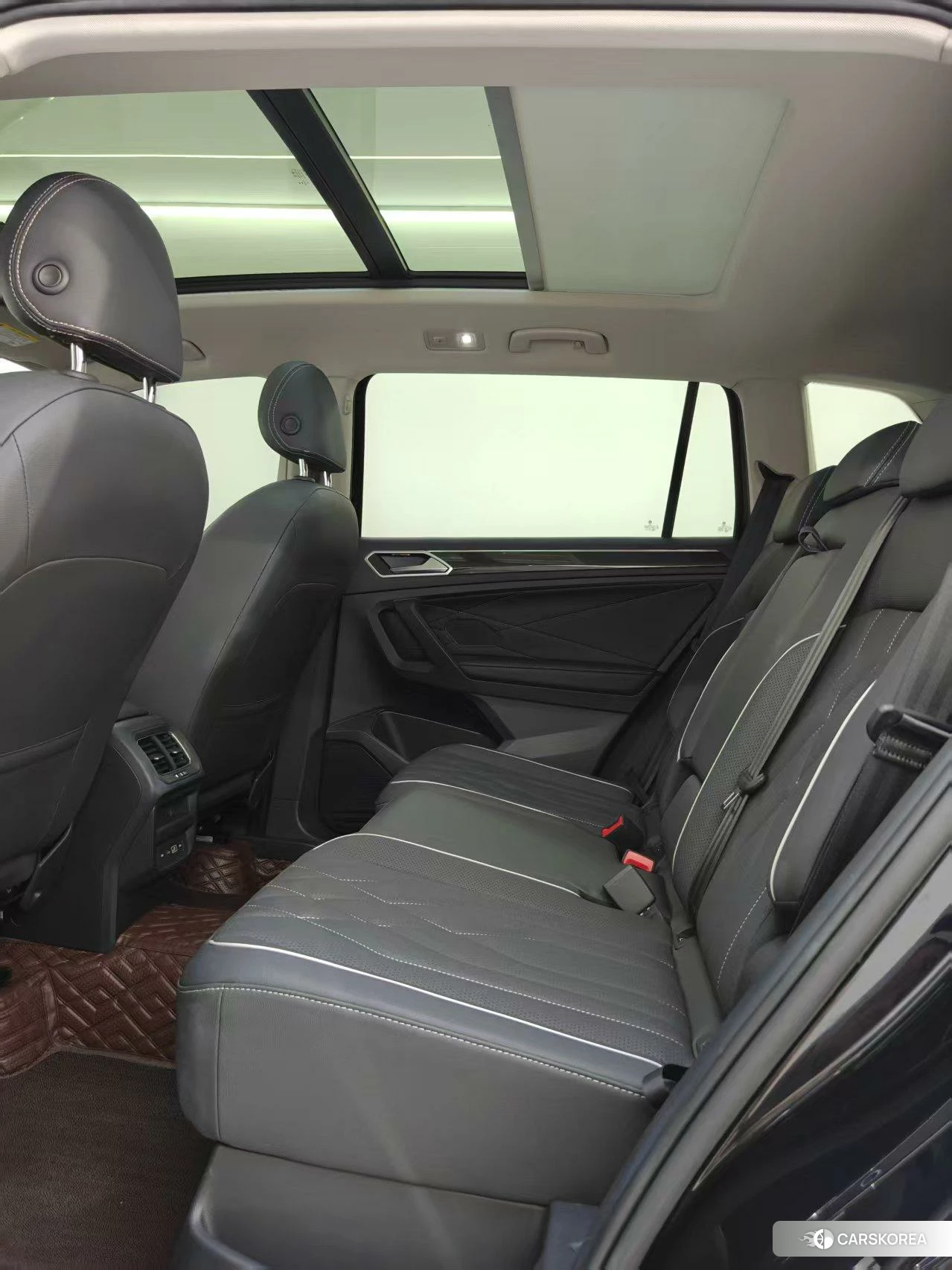 Volkswagen Tiguan L id 4512766 из Китая 14