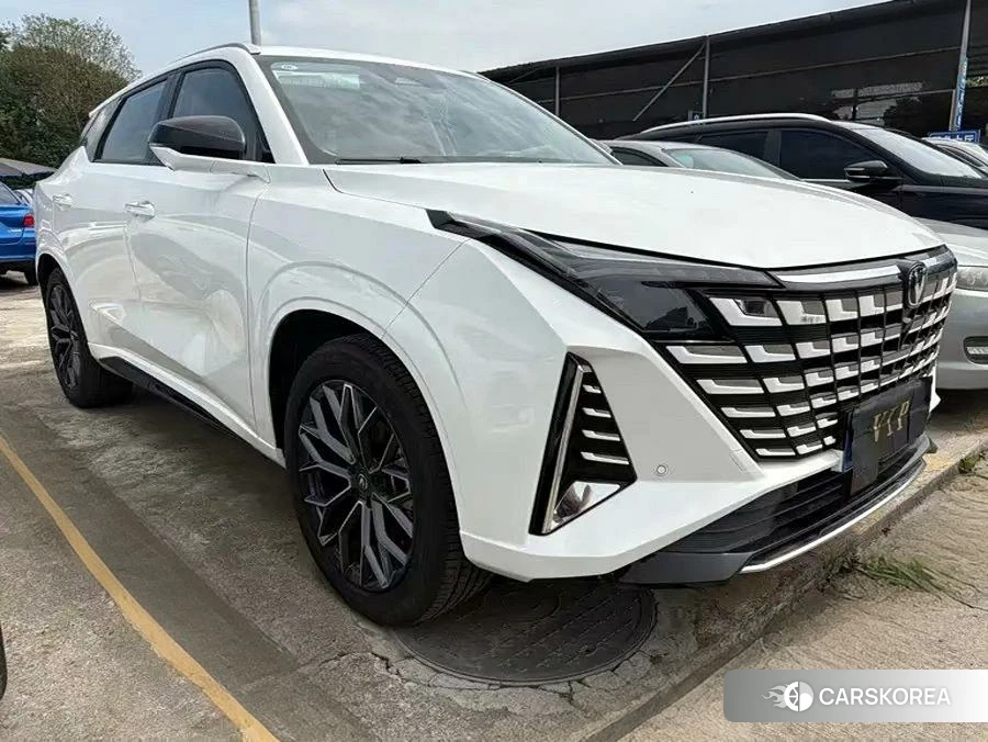 Chang'an UNI-Z 2024 Белый из Китая, фото 3