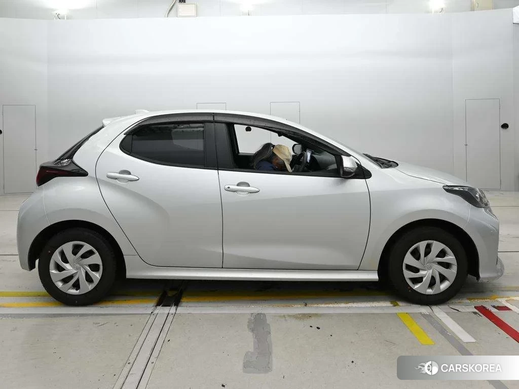 Toyota Yaris 2021 из Японии, фото 3