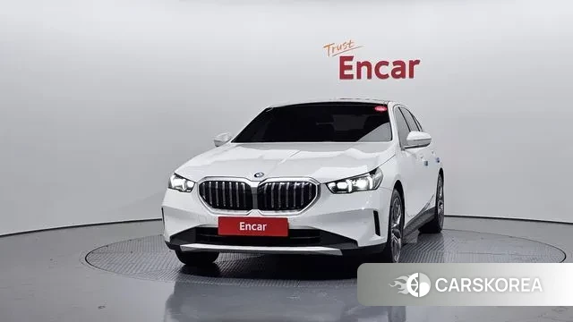 BMW 5 Series (G60) id 3539006 из Кореи 13