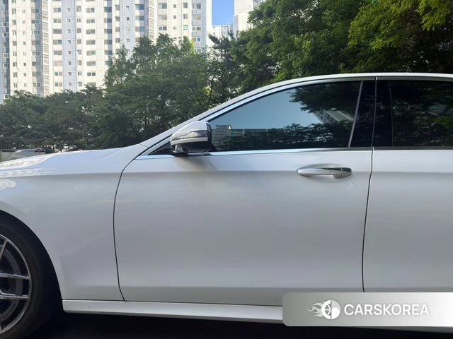 Mercedes-Benz E-Class W213 2022 Белый из Кореи, фото 3