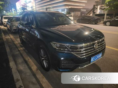 Volkswagen Touareg 2020 Синий из Китая, фото 3
