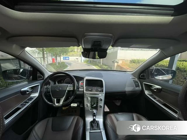 Volvo XC60 2018 Коричневый из Китая, фото 3