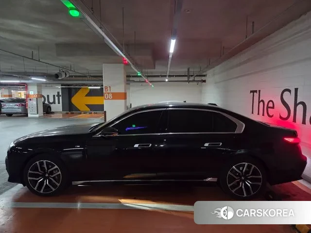 BMW 7 Series (G70) id 3679786 из Кореи 11