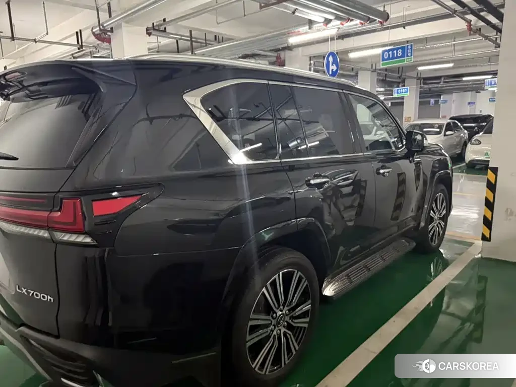 Lexus LX 2025 Черный из Китая, фото 3