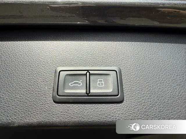 Audi Q2L id 4253789 из Китая 14