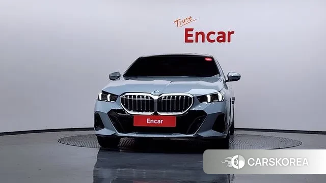 BMW 5 Series (G60) id 3462427 из Кореи 13