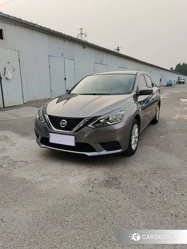Nissan Xuan Yi 2024 Темно-серый из Китая, фото 3