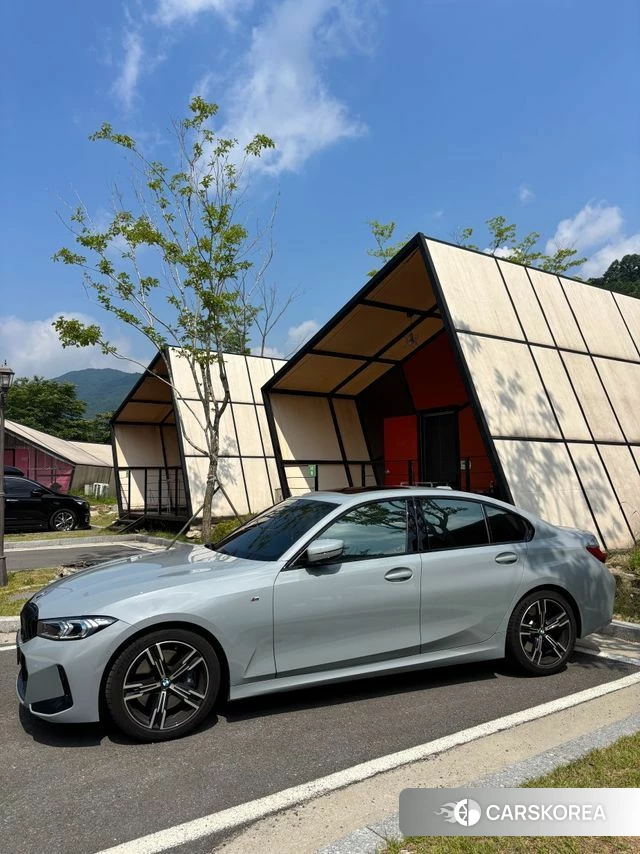 BMW 3 Series (G20) 2023 Светло-серебряный цвет из Кореи, фото 3