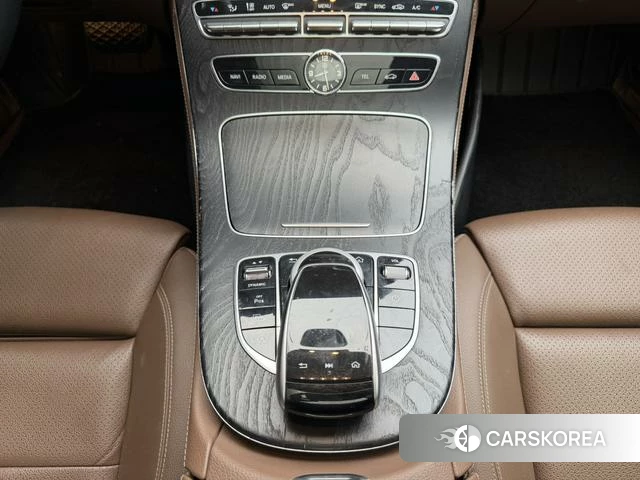 Mercedes-Benz E-class id 4241363 из Китая 9