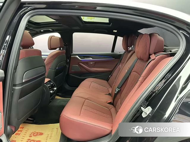 BMW 5 series 2023 Черный из Китая, фото 3