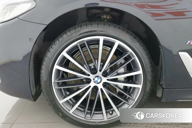 BMW 5 series id 4272772 из Китая 17