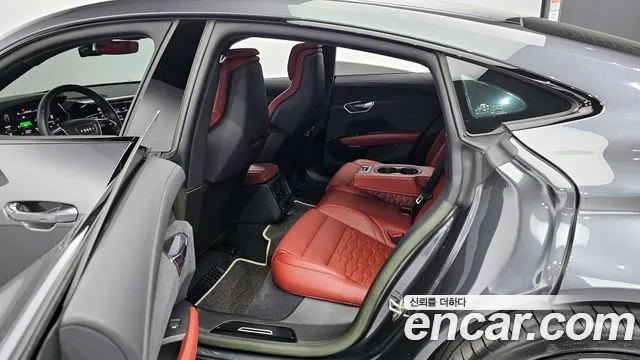 Audi e-Tron GT id 2681630 из Кореи 13