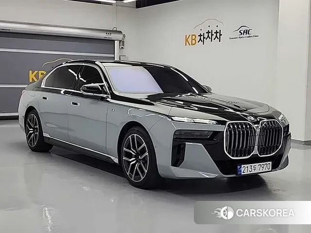 BMW 7 Series (G70) id 3477448 из Кореи 13