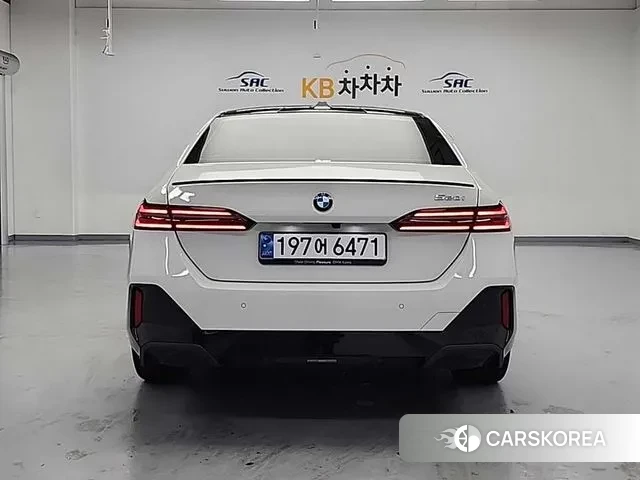 BMW 5 Series (G60) id 3619840 из Кореи 12