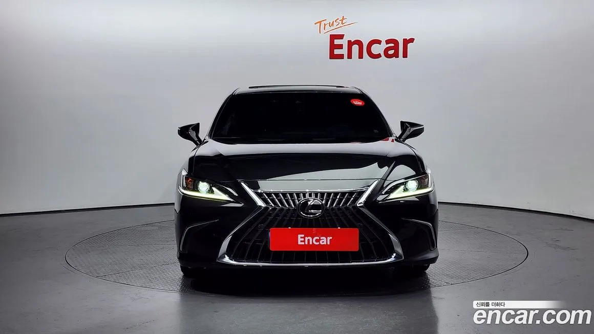 Lexus ES300h 7th generation 2023 Черный из Кореи, фото 5