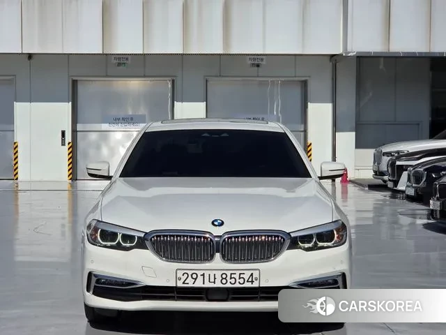 BMW 5 Series (G30) id 3307845 из Кореи 3