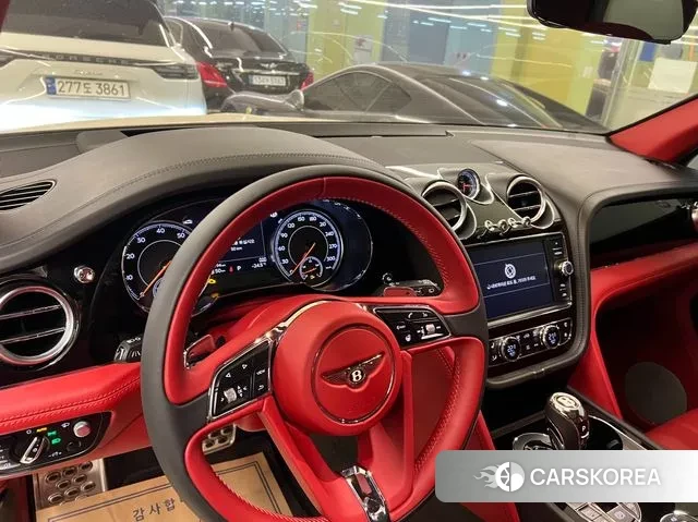 Bentley Bentayga 2019 Белый из Кореи, фото 3