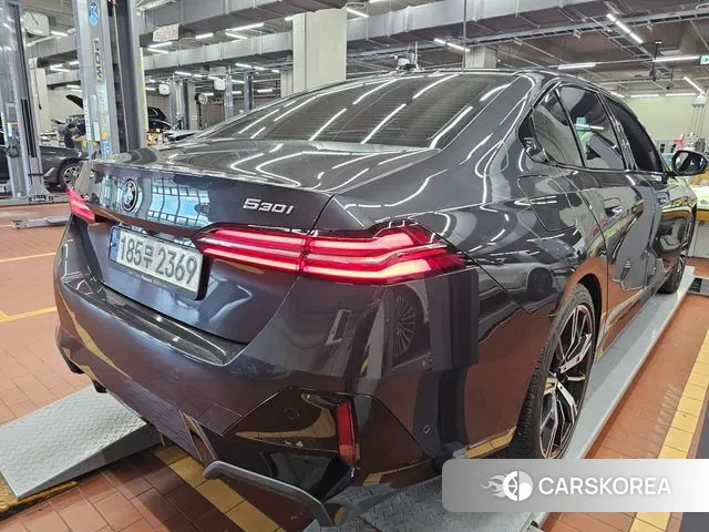 BMW 5 Series (G60) 2024 Серый из Кореи, фото 3