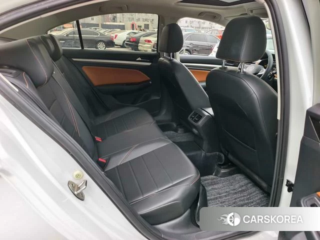 Volkswagen Bora id 4255727 из Китая 12