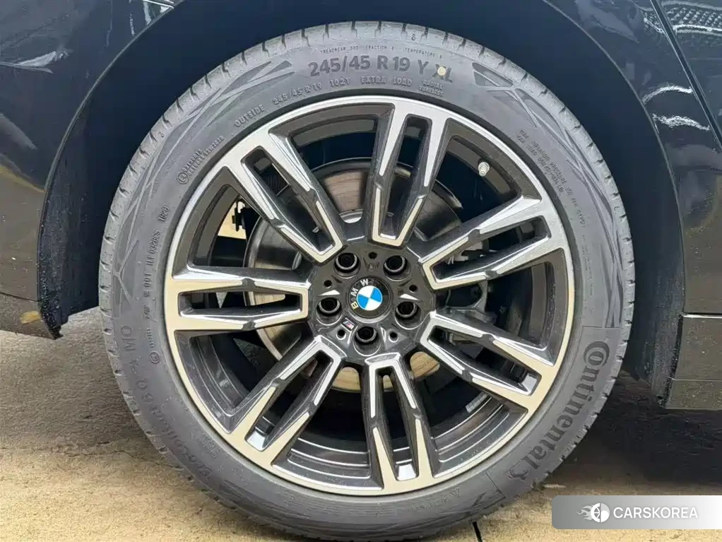 BMW 5 series id 4553747 из Китая 18