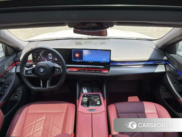 BMW 5 series 2024 Белый из Китая, фото 3