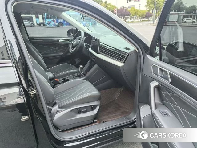 Volkswagen Tiguan L 2025 Черный из Китая, фото 4