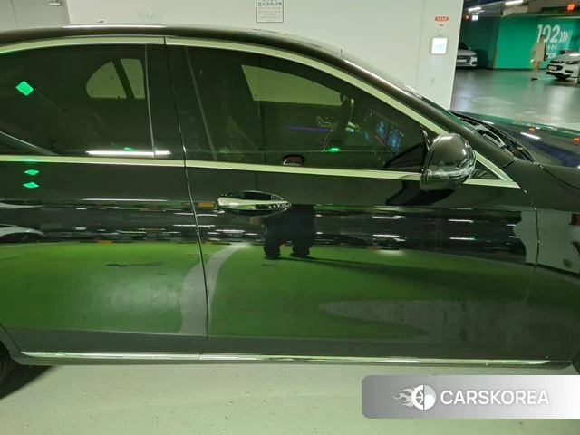 Mercedes-Benz E-Class W213 2022 Черный из Кореи, фото 4
